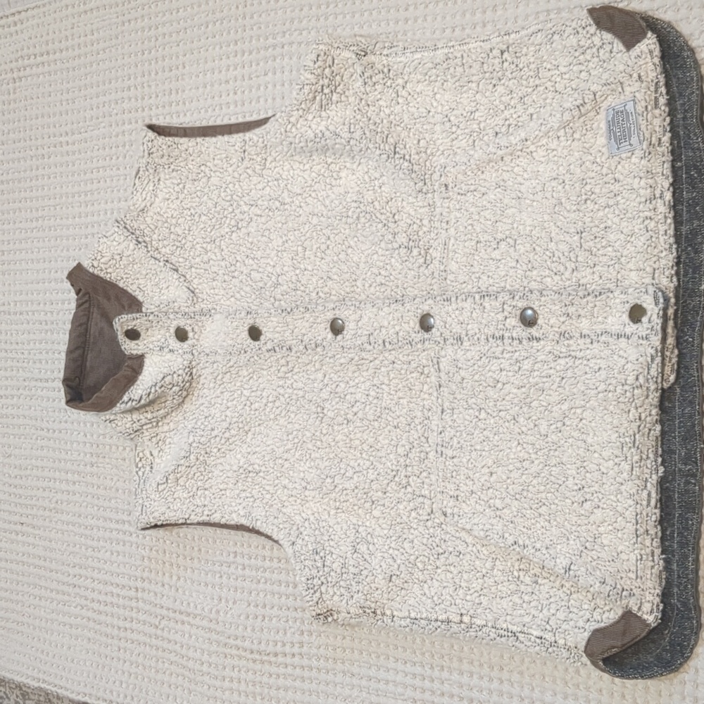 Cozy Cream Sherpa Snap-Front Vest